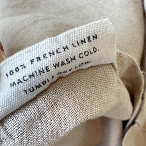 The Citizenry Set of 2 Stonewashed Linen Pillowcases in Sand Color EUC No Flaws! - Picture 3 of 7